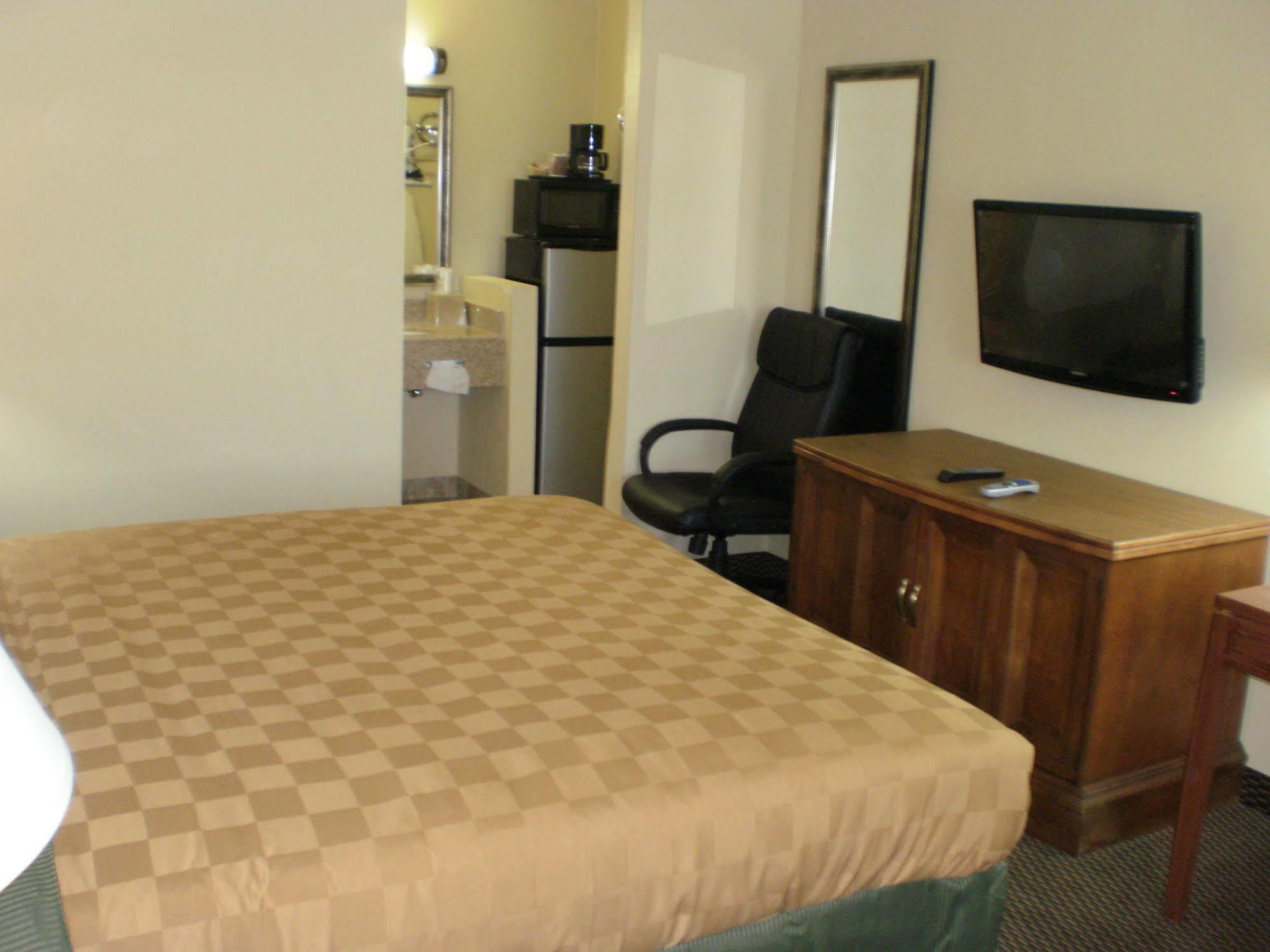 Executive Inn Mojave Exterior photo